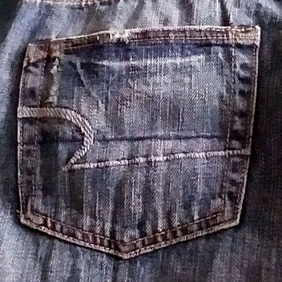 American Eagle Ex- Boyfriend Jeans Distressed Medium Wash - Picture 9 of 11